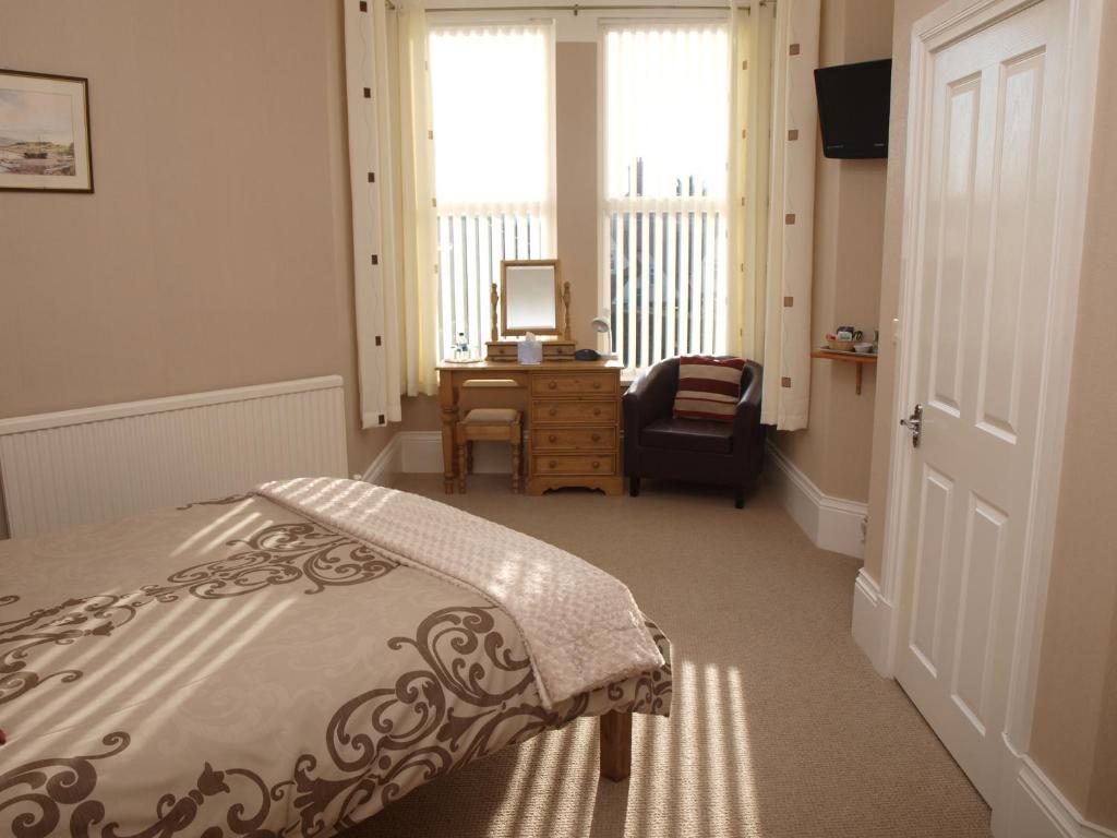 Ty-Parc Hotel Cardigan Habitación foto